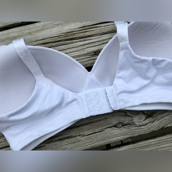 2/$10 Ladies 36C WARNERS Solid White Softest Tshirt Bra No Underwire Adj Strap - Picture 5 of 9